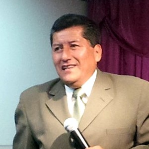 PASTOR ROLANDO TAPIA